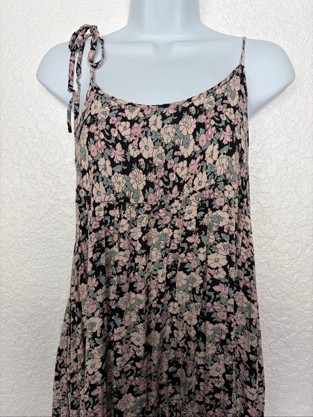 Natural Life Madi Slip Maxi Dress in Black, Green Ditzy Floral Print Size M - Picture 8 of 12